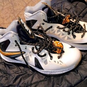 Nike LeBron 10 P.s. Elite+ 'White Gold black Men's 579834-100